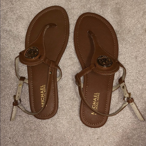Micheal Korea Sandals - Picture 1 of 3